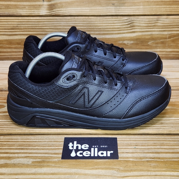 New Balance Shoes - New Balance Womens 11 928 Walking Shoes Lace Up All Black Athletic Sneakers
